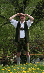 Maibaum aufstellen am Lindl in Weyarn