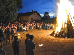 Sonnwendfeuer in Naring