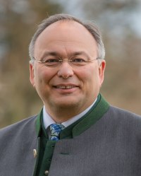 Erster Brgermeister Leonhard Whr